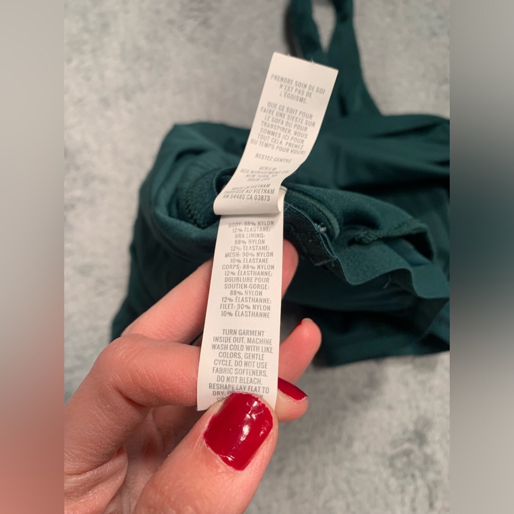 Aerie offline real me Green cropped Top with built in bra large - Picture 7 of 9